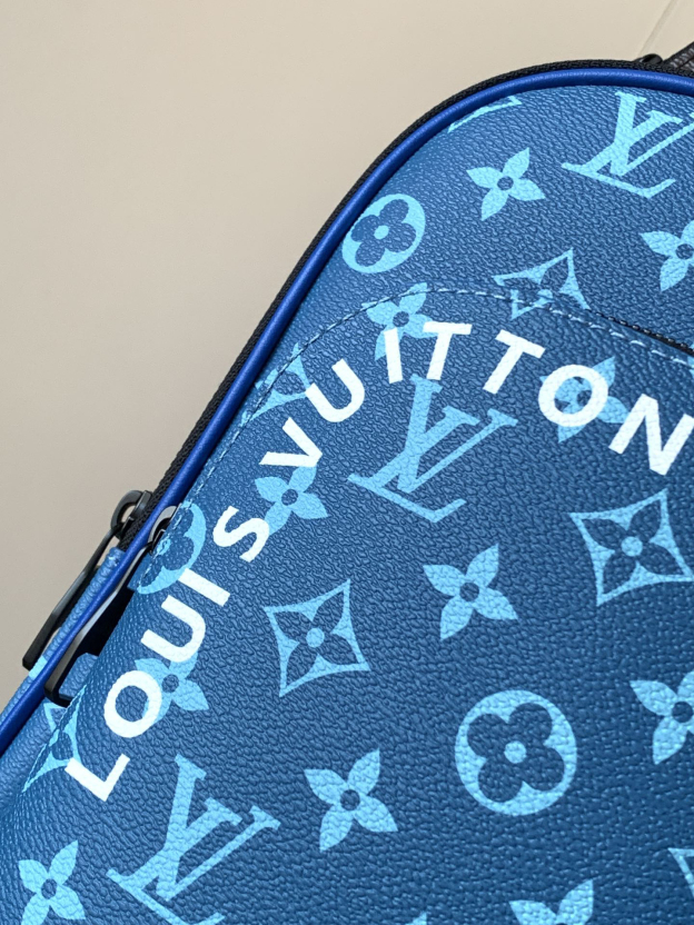 ルイ・ヴィトン「Louis Vuitton」Avenue ショルダーバッグ＆クロスボディバッグ