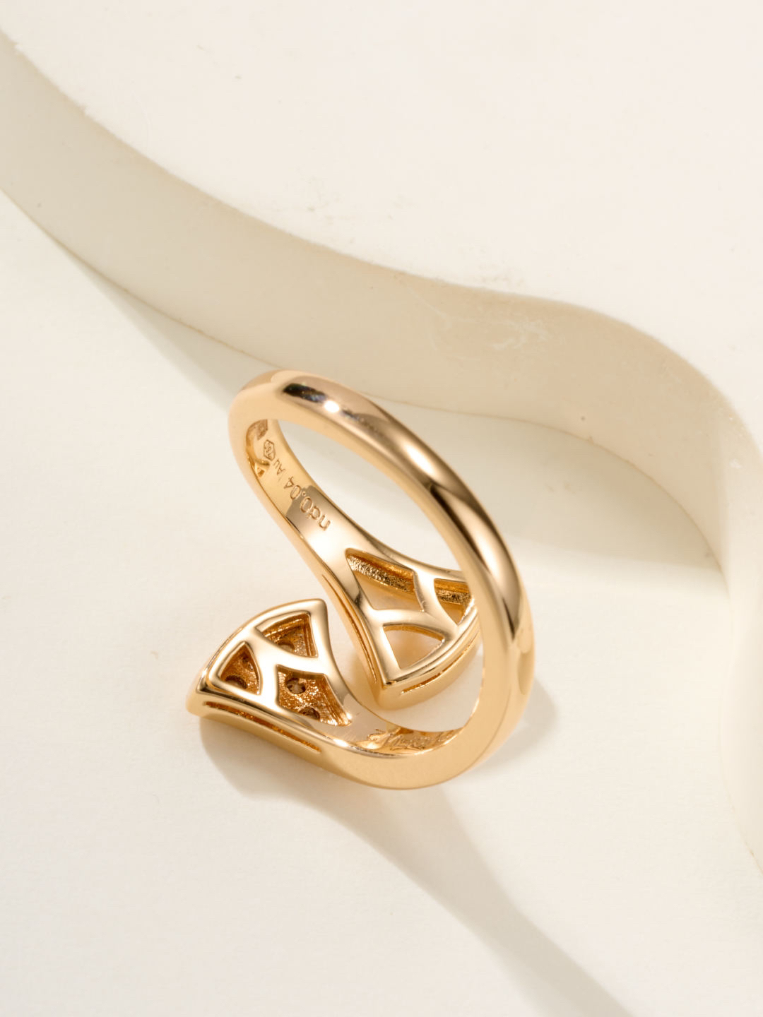 ブルガリ「Bvlgari」エレガントなリングコレクション