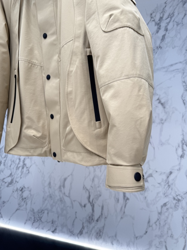 バーバリー「Burberry」スタイリッシュな保温ダウンフード