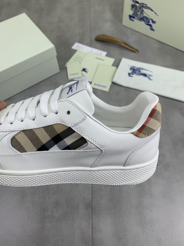 バーバリー「Burberry」バーバリー テラス スニーカー / レザースニーカー