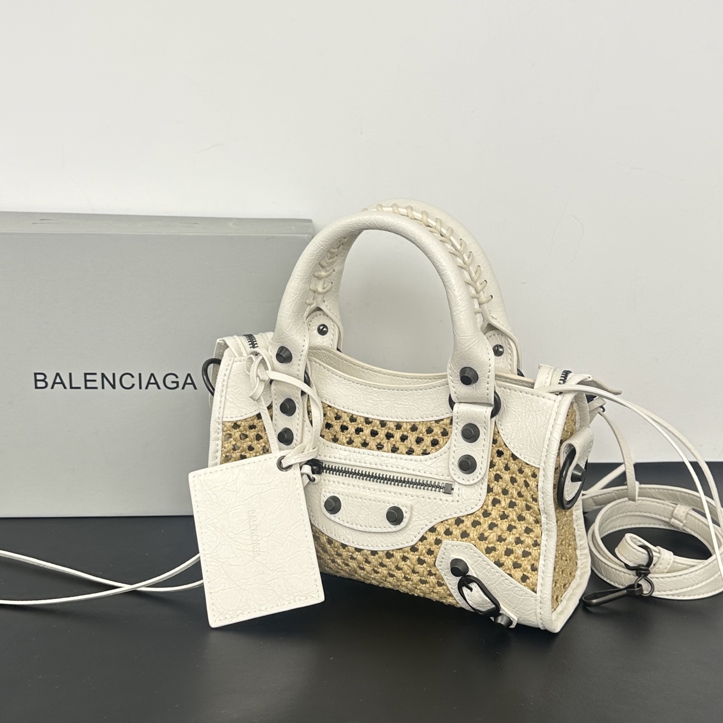バレンシアガ「Balenciaga」バレンシアガ ラフィア ル・シティ ハンドバッグ / トートバッグ