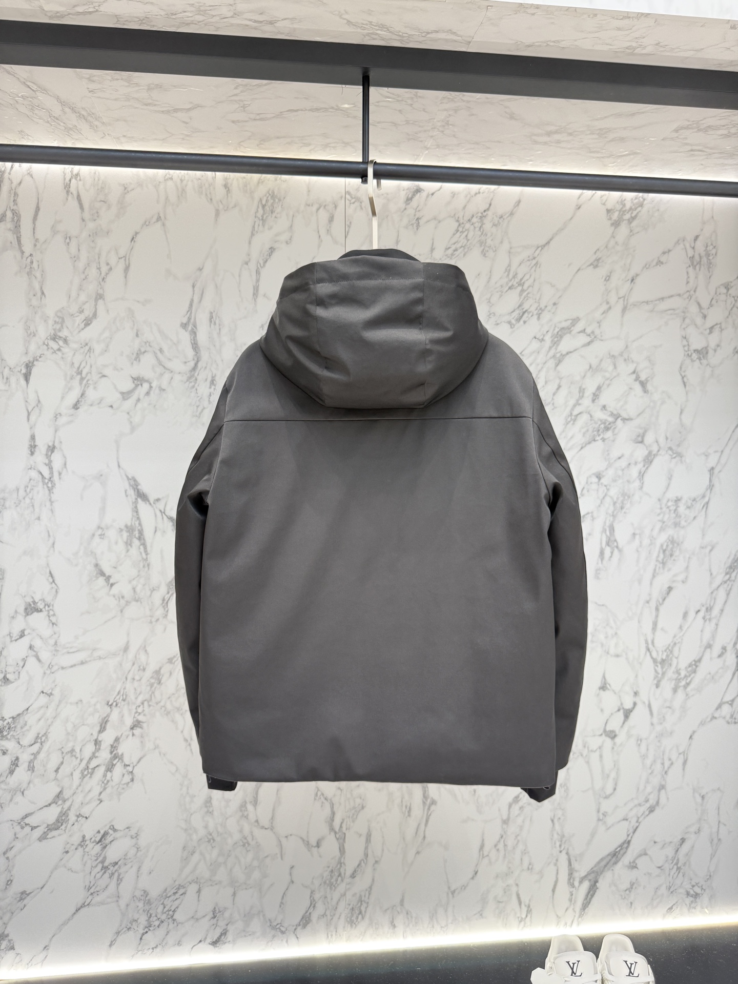 バーバリー「Burberry」秋冬フード付き防寒ダウンジャケット