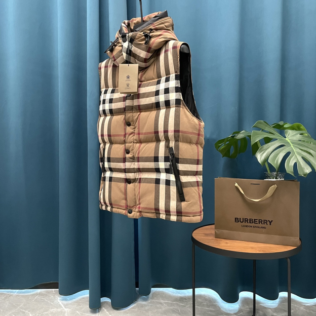 バーバリー「Burberry」秋冬フード付きダウンジャケット 男女兼用