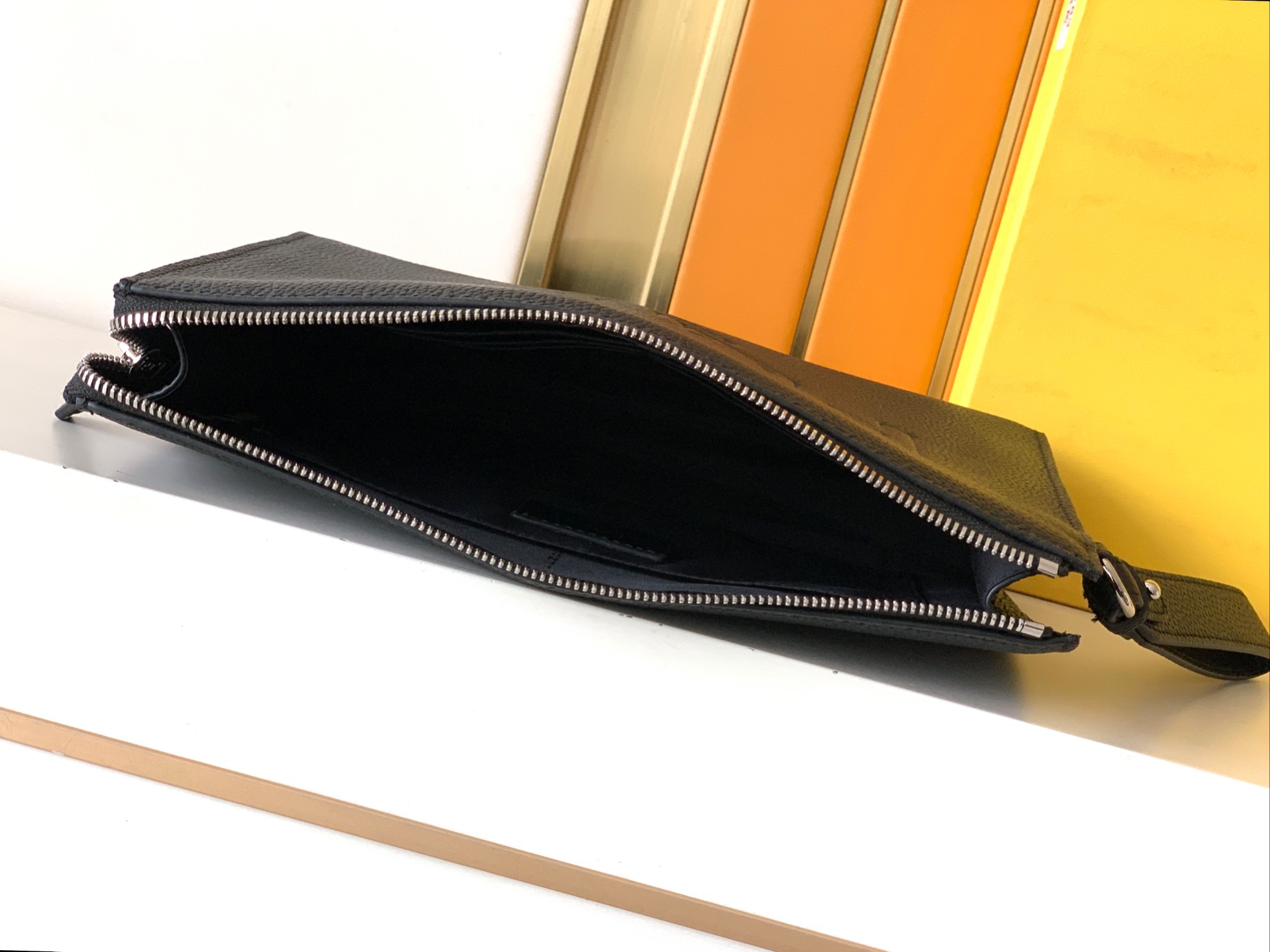 フェンディ「Fendi」フェンディ レザーハンドバッグ / クラッチバッグ