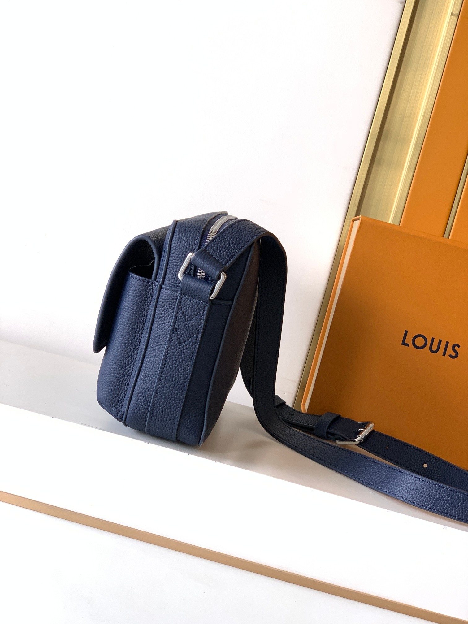 ルイ・ヴィトン「Louis Vuitton」ルイ・ヴィトン ファストライン メッセンジャーバッグ / ショルダーバッグ