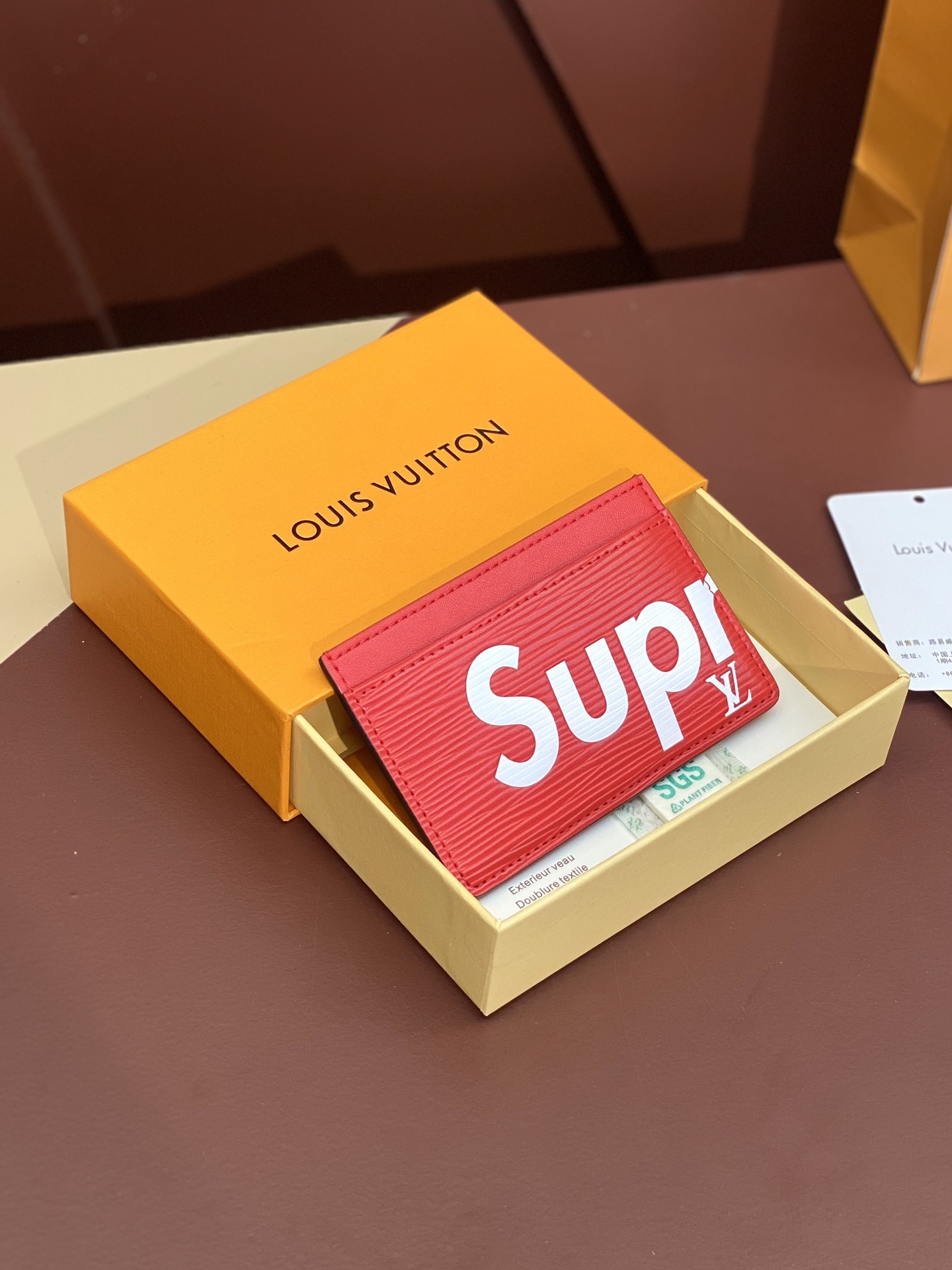 ルイ・ヴィトン「Louis Vuitton」LV x Supreme コラボ レザーカードケース