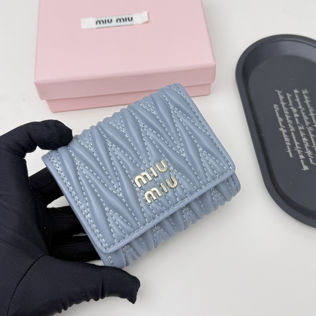 ミュウミュウ「Miu Miu」ミュウミュウ マテラッセ ラムスキン コンパクトバッグ 791 / ショルダーバッグ