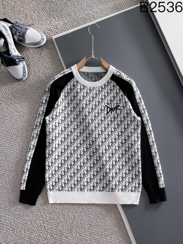 ディオール「Dior」秋冬新作ニットクルーネックセーター