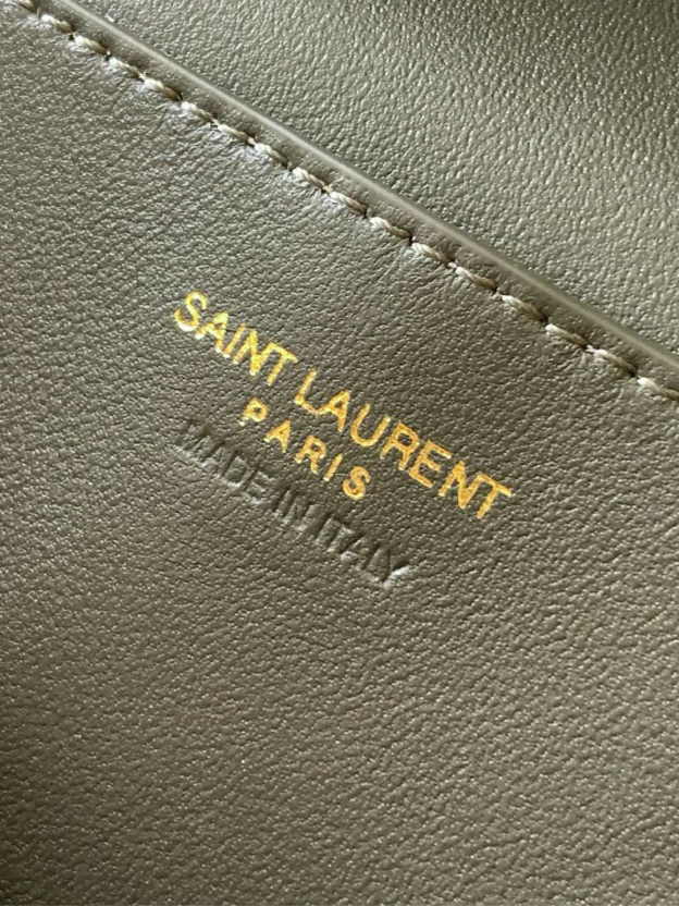 サンローラン「Saint Laurent」ギャビー ヴァニティバッグ（ラムスキン）