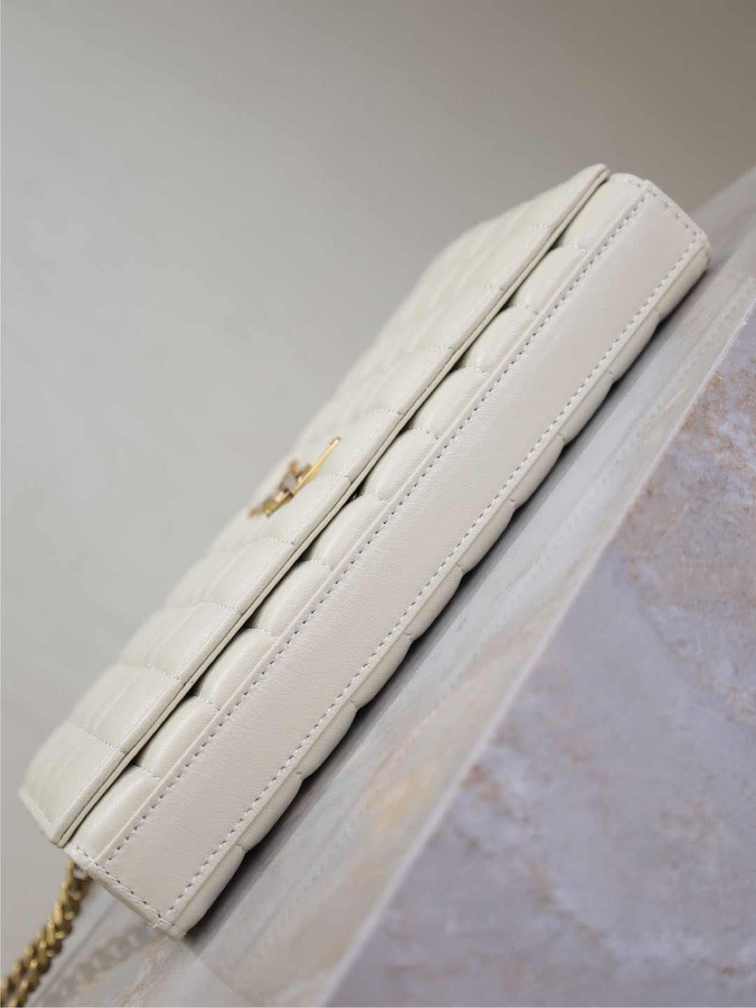 2026サンローラン「SAINT LAURENT CASSANDRE チェーンウォレット（WOC）