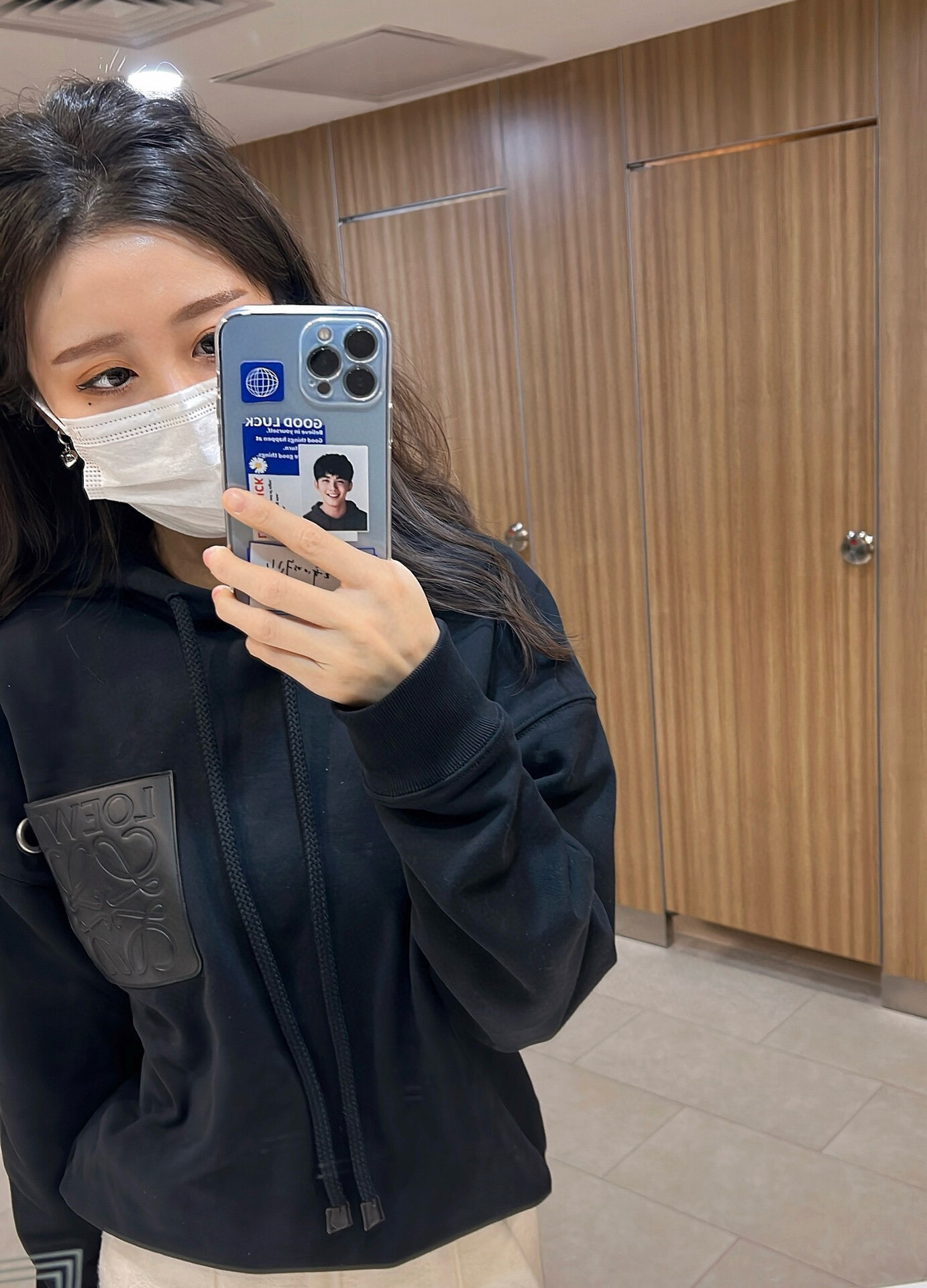 【ワンフォーワン】ロエベ Loewe Anagram フード付きスウェット-isetant