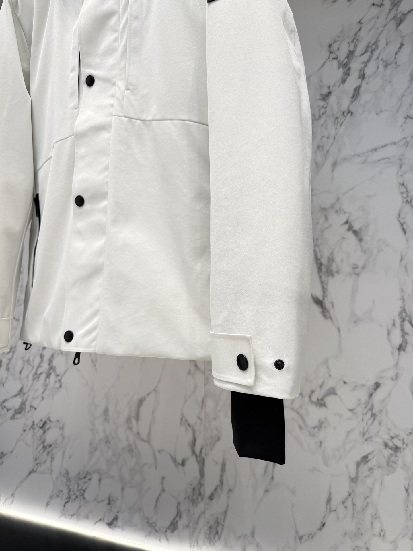 バーバリー「Burberry」秋冬フード付き防寒ダウンジャケット