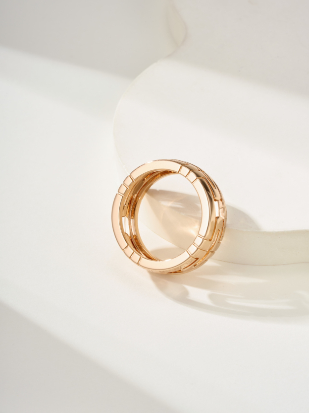 ブルガリ「Bvlgari」エレガントなリングコレクション