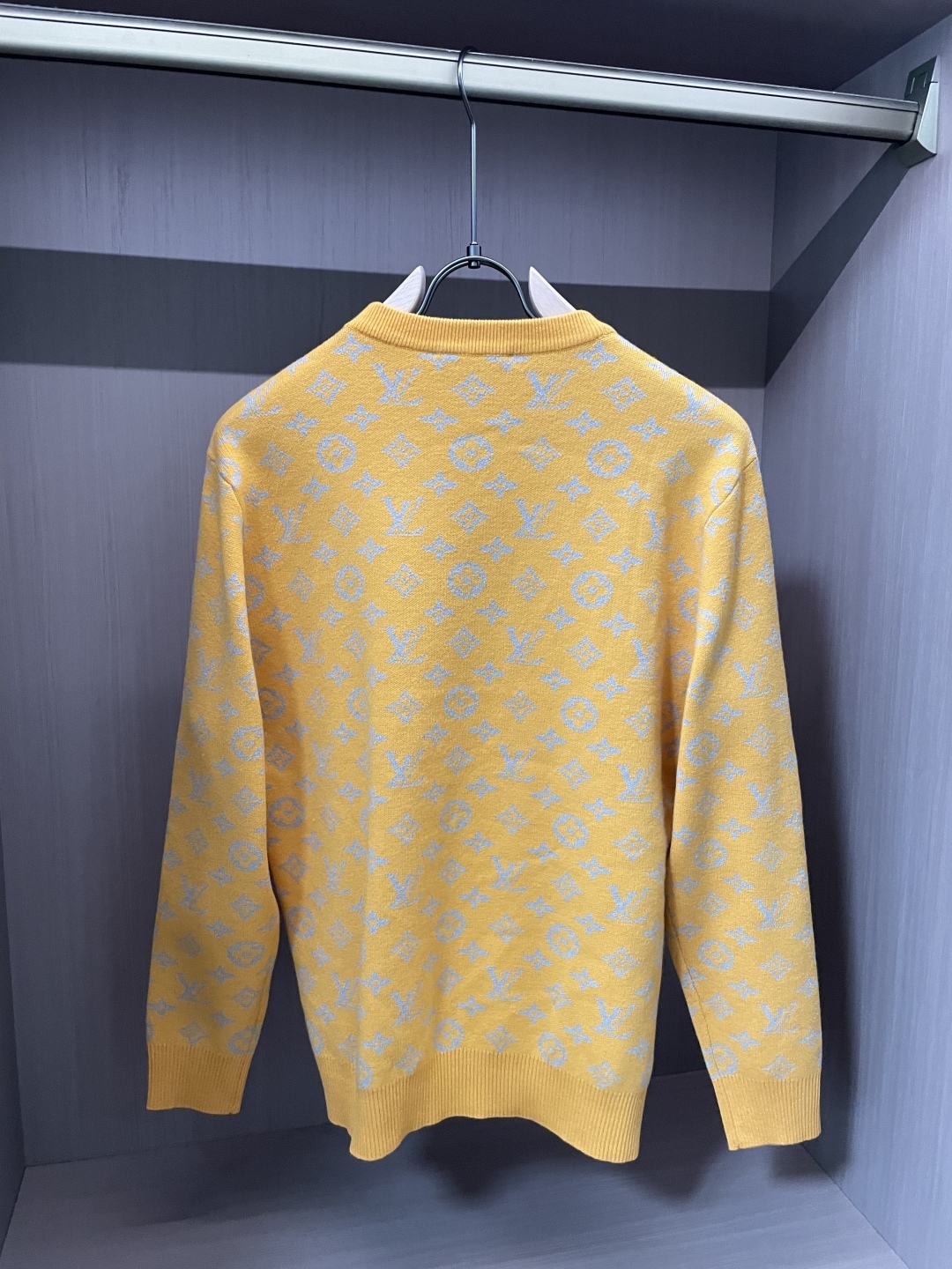 ルイ・ヴィトン「Louis Vuitton」秋冬用丸首プルオーバーニットセーター