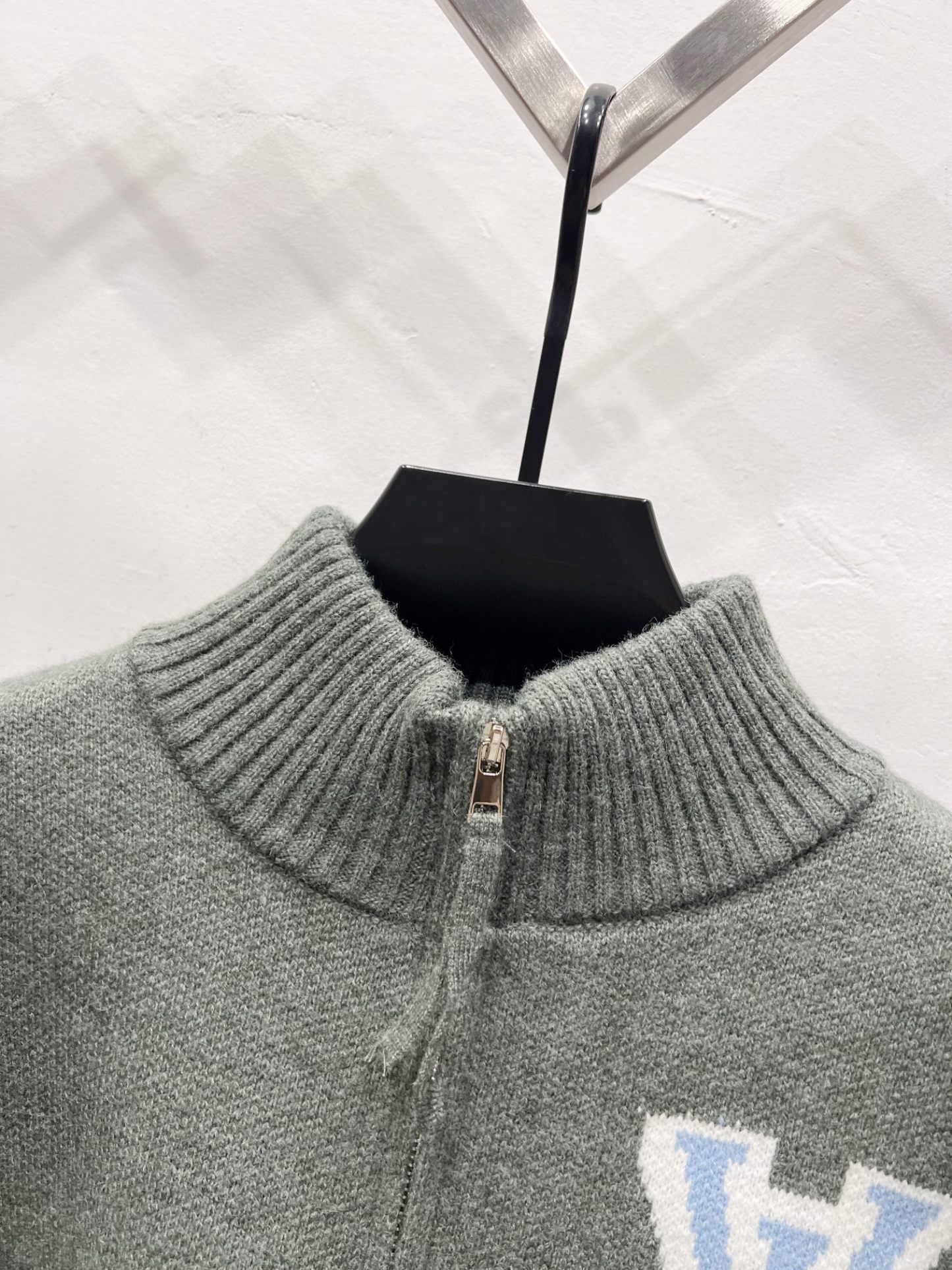 ルイ・ヴィトン「Louis Vuitton」クラシックジャージー編みウールプルオーバータートルネックセーター