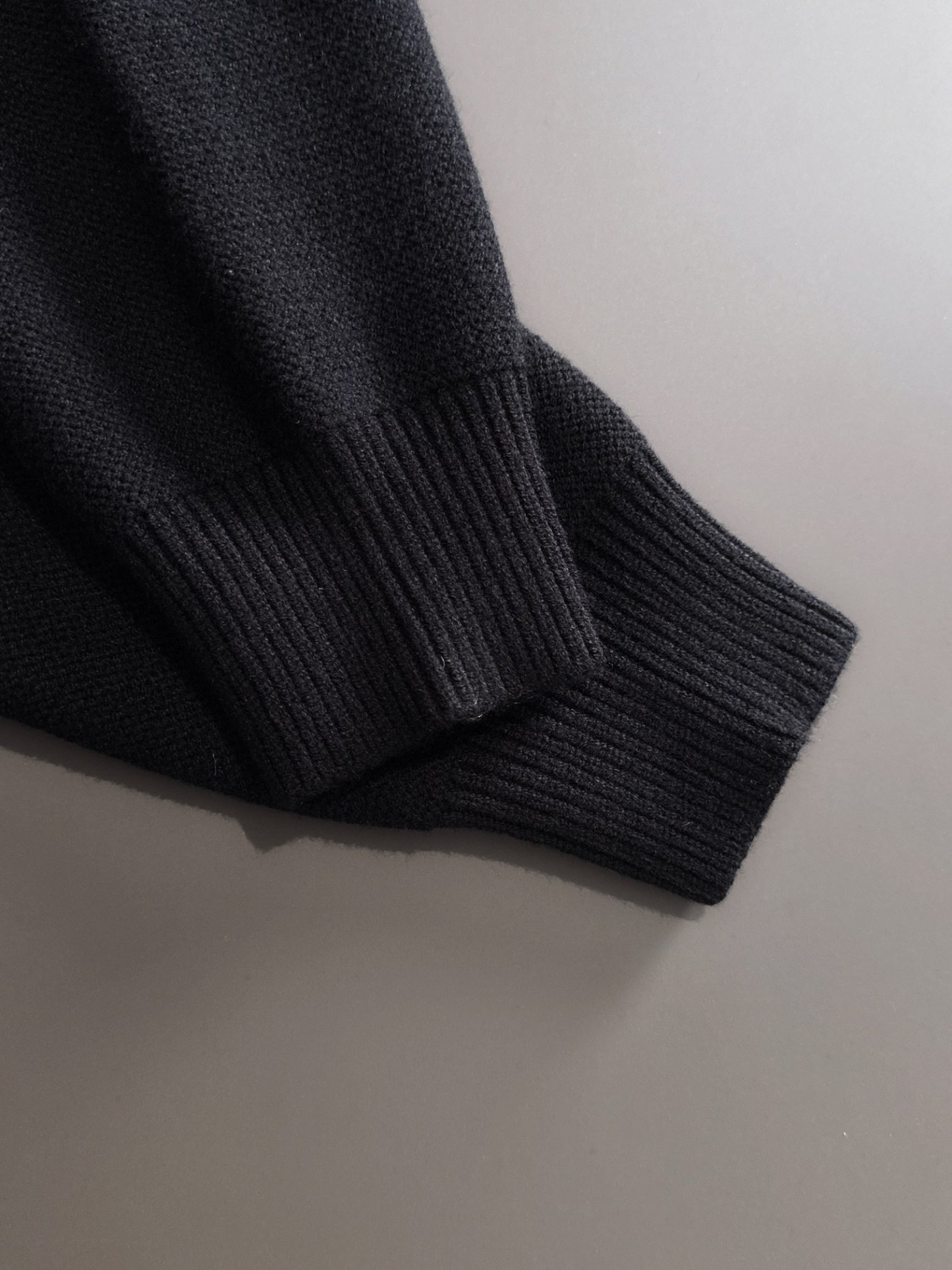 ディオール「Dior」秋冬新作ニットクルーネックセーター