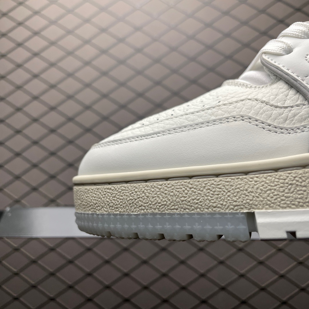「コラボモデル」Louis Vuitton x Trainer ローカットスニーカー