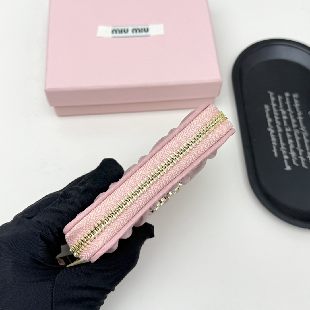 ミュウミュウ「Miu Miu」ミュウミュウ マテラッセ ラムスキン カードケース 793 / カードホルダー