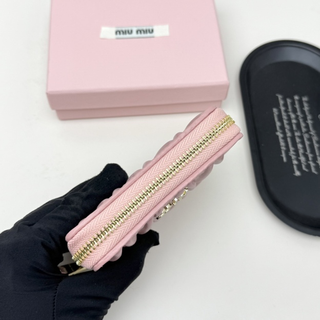 ミュウミュウ「Miu Miu」ミュウミュウ マテラッセ ラムスキン カードケース 793 / カードホルダー