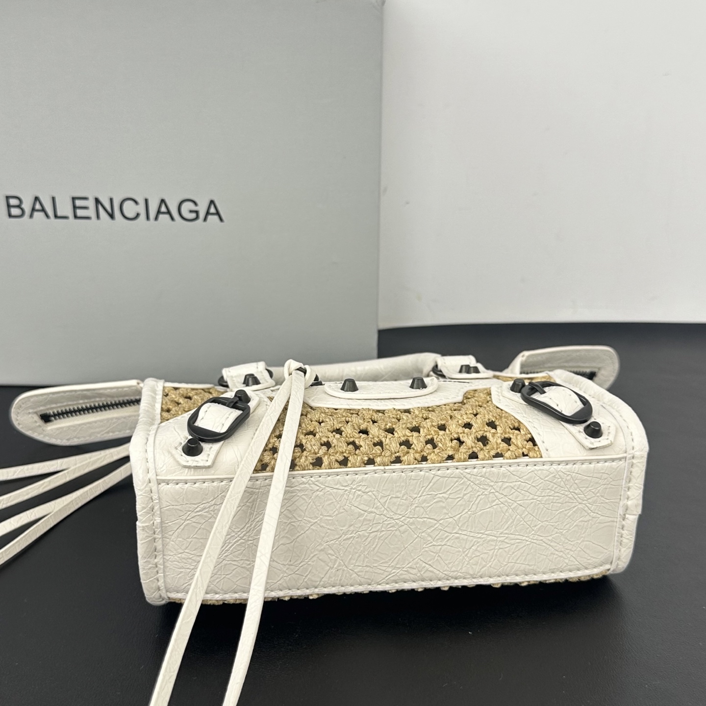 バレンシアガ「Balenciaga」バレンシアガ ラフィア ル・シティ ハンドバッグ / トートバッグ