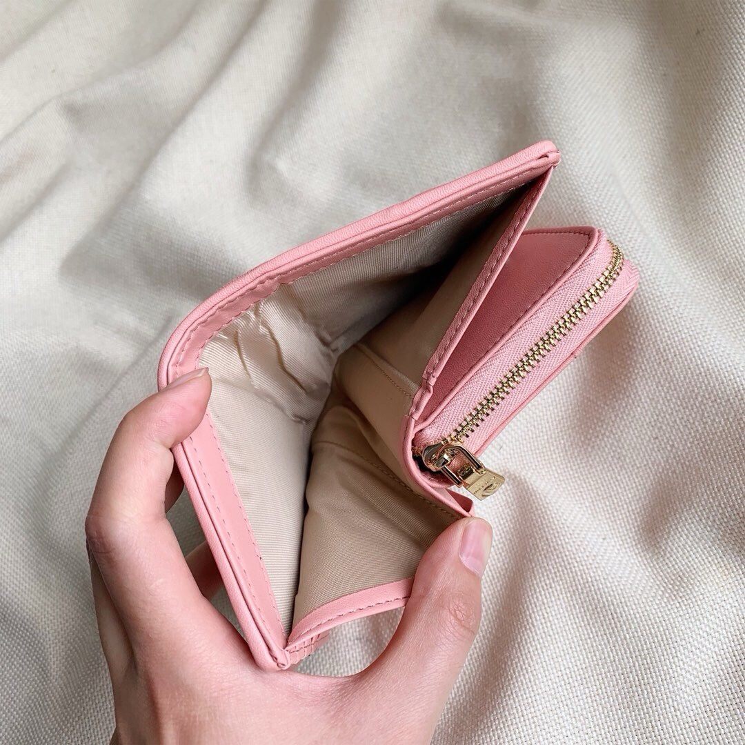 ミュウミュウ「Miu Miu」ミュウミュウ マテラッセ ラムスキン コンパクトウォレット 5196 / 二つ折り財布