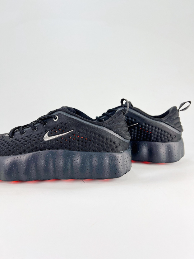 「NIKE」Mind 002 ブラックテクノロジー 素足感覚トレーニングシューズ