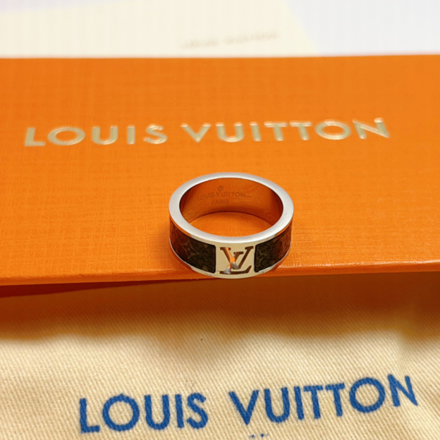 ルイ・ヴィトン「Louis Vuitton」Epi リング
