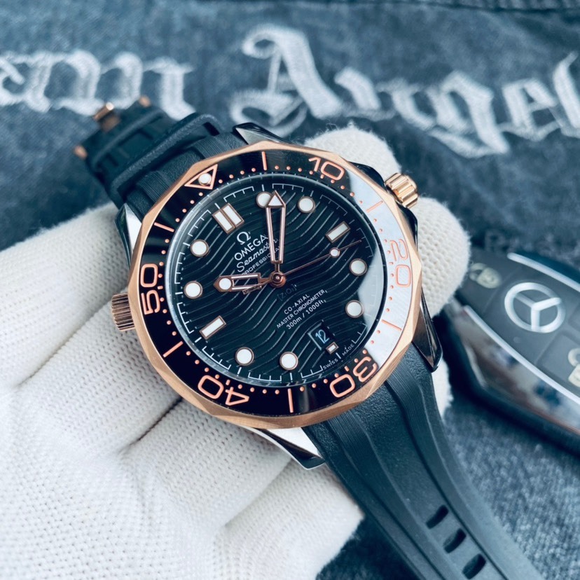 オメガ「Omega」シーマスター ダイバー 300M コーアクシャル マスター クロノメーター 42mm