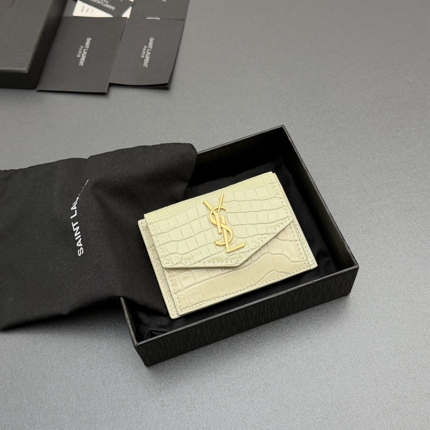 2026サンローラン「Saint Laurent UPTOWN フラップ カードケース