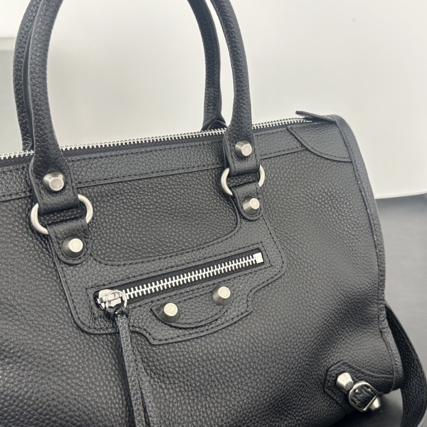 バレンシアガ「Balenciaga」バレンシアガ ル・シティ スモール / ショルダーバッグ