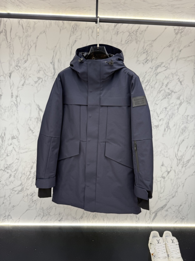 バーバリー「Burberry」秋冬ミドル丈フード付きダウンジャケット