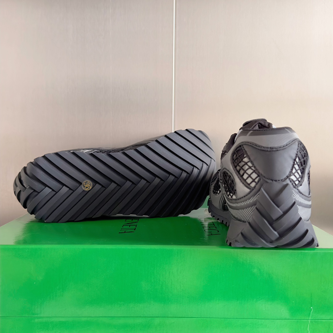 ボッテガ・ヴェネタ「Bottega Veneta」ボッテガ・ヴェネタ オービット スニーカー / ユニセックススポーツシューズ