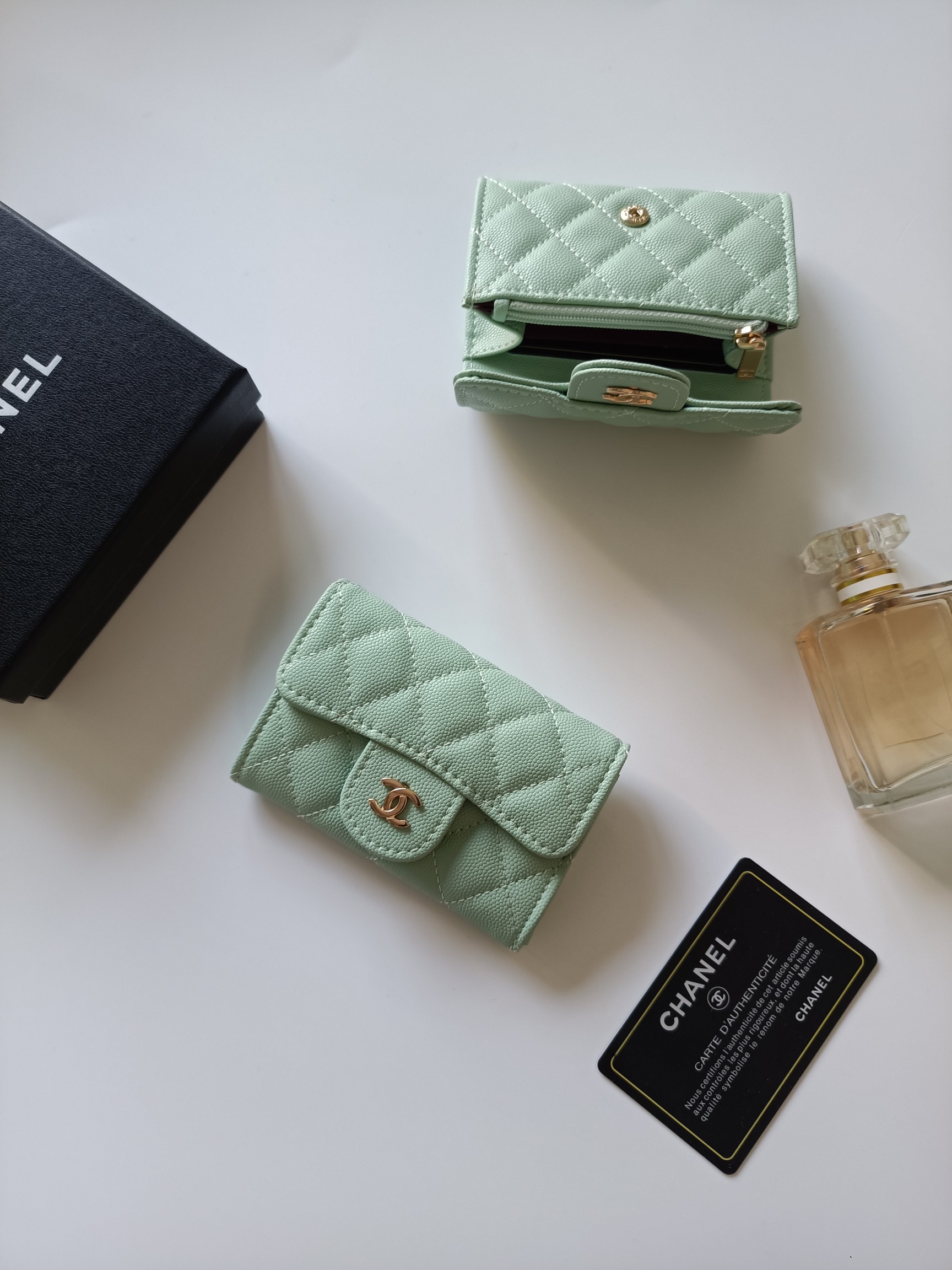 シャネル「Chanel」シャネル クラシック ジップ カードホルダー / コインケース