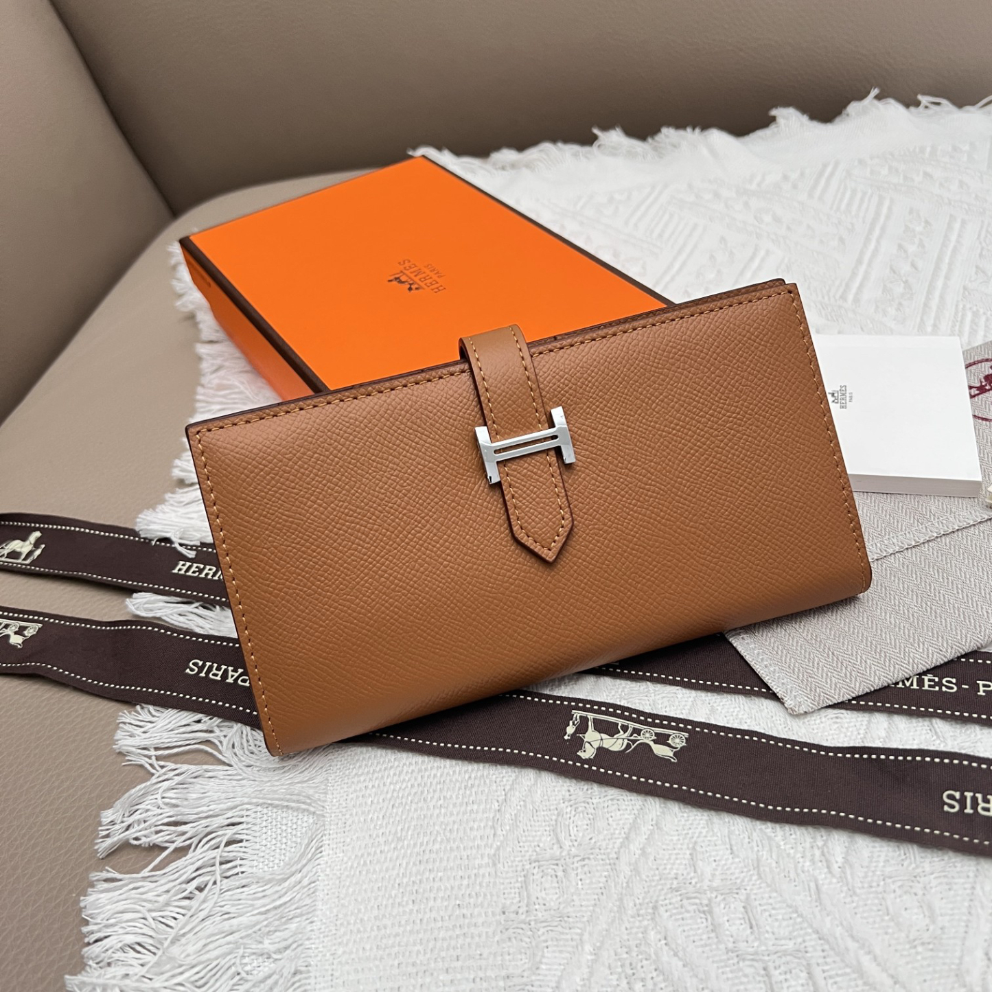 エルメス(Hermès) ベアン《H》のクラスプ開閉 長財布 6色