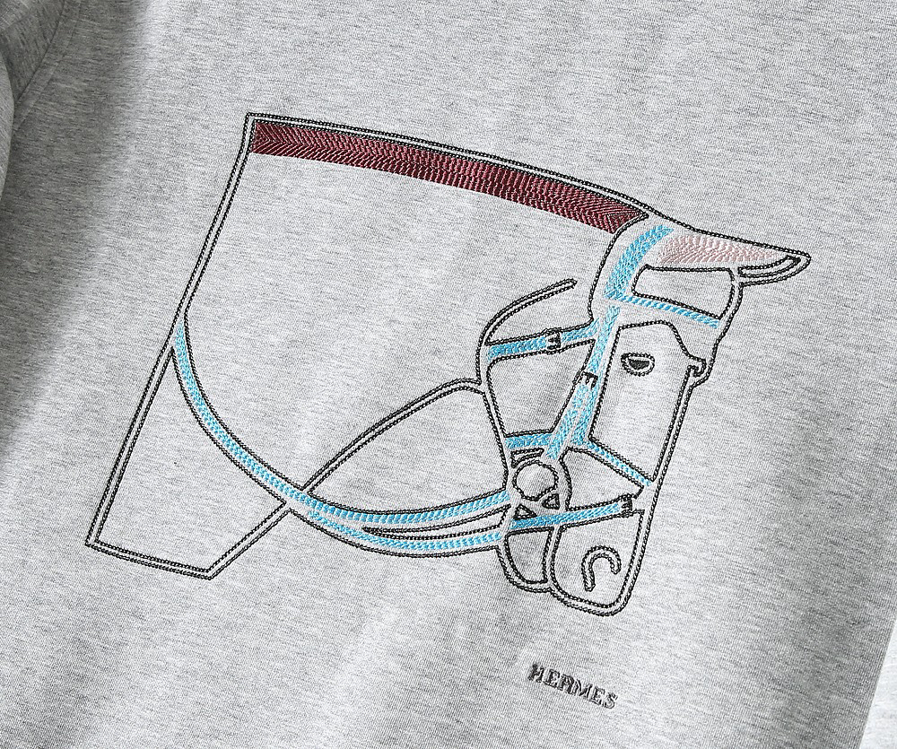 エルメス「Hermès」クラシックラウンドネックプルオーバーフーディ