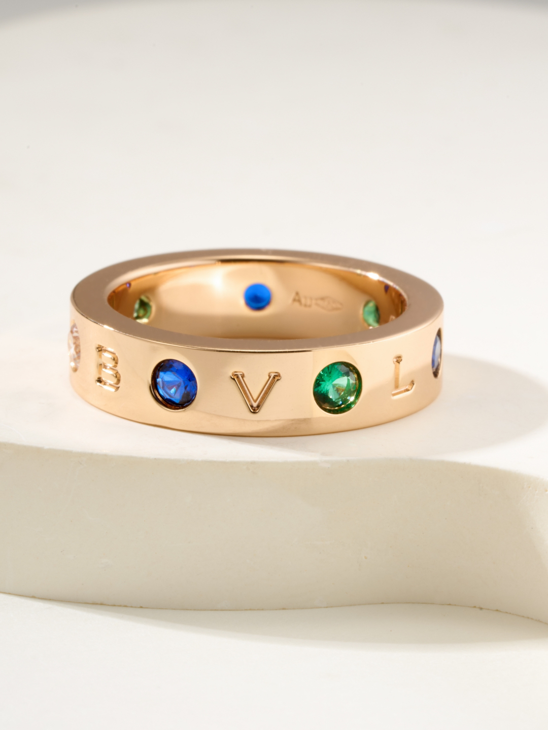 ブルガリ「Bvlgari」エレガントなリングコレクション