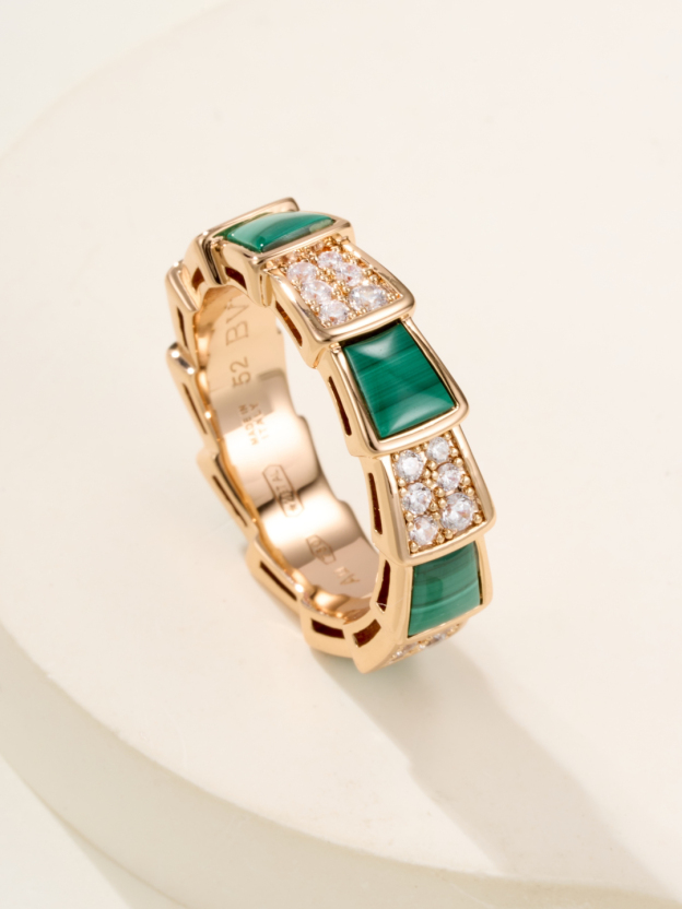 ブルガリ「Bvlgari」Gelati エレガントなリングコレクション