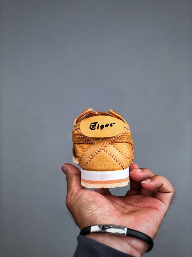 オニツカタイガー「Onitsuka Tiger」メキシコ66 NM スリッポン レザー スニーカー