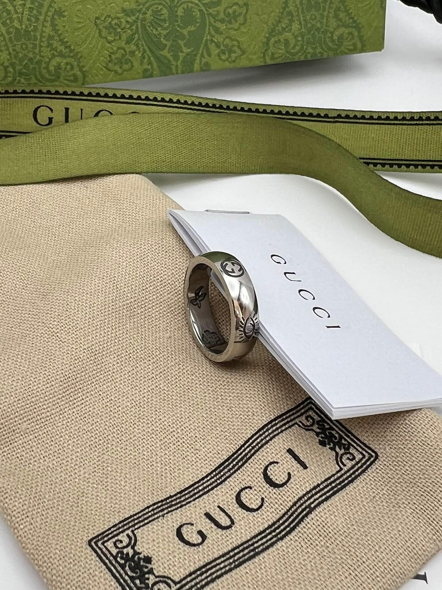 グッチ「Gucci」Blind for Love 愛無畏リング