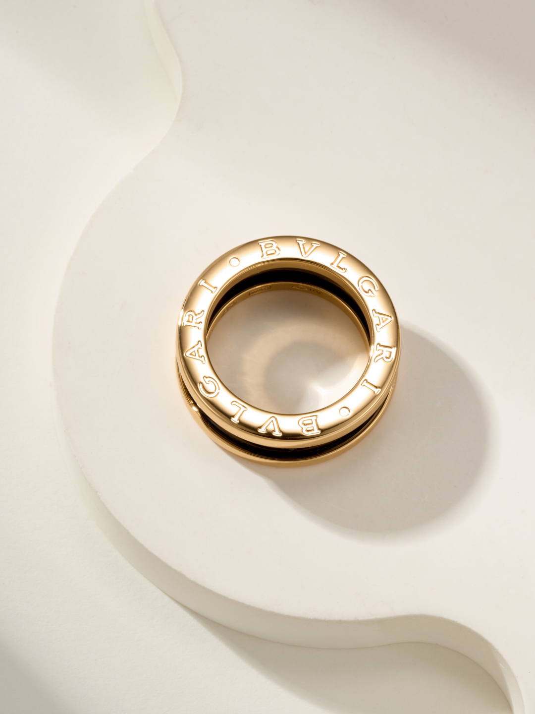 ブルガリ「Bvlgari」エレガントなリングコレクション