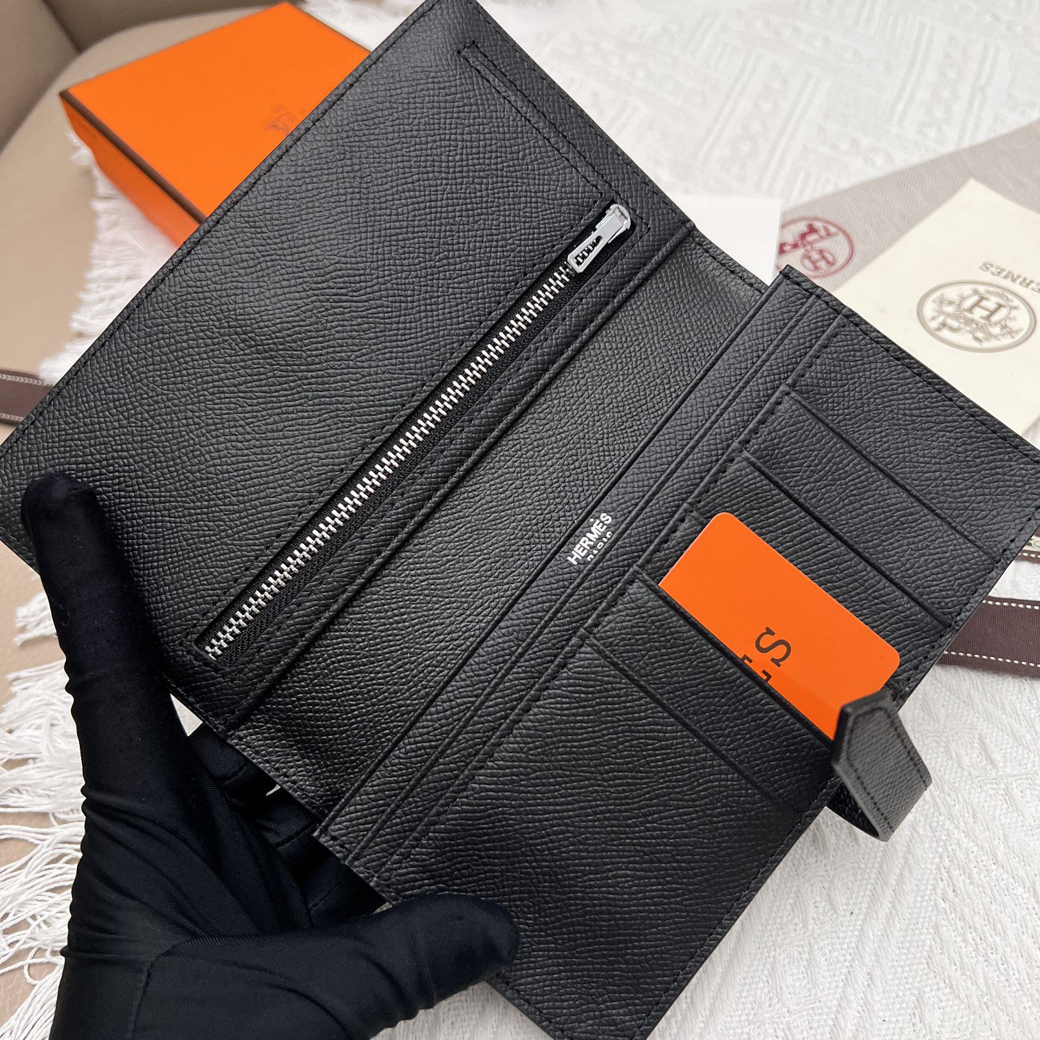 エルメス(Hermès) ベアン《H》のクラスプ開閉 長財布 6色
