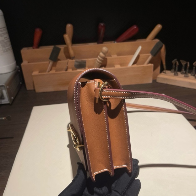 エルメス「Hermès」ルリス 19 ショルダーバッグ「Roulis Bag」-isetant