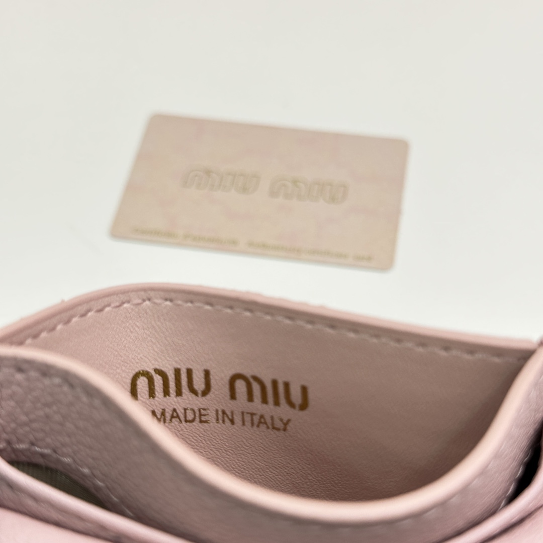 ミュウミュウ「Miu Miu」ミュウミュウ カーフスキン マルチウォレット 5237 / コンパクトウォレット