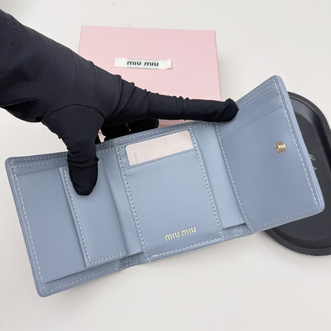 ミュウミュウ「Miu Miu」ミュウミュウ マテラッセ ラムスキン コンパクトバッグ 791 / ショルダーバッグ