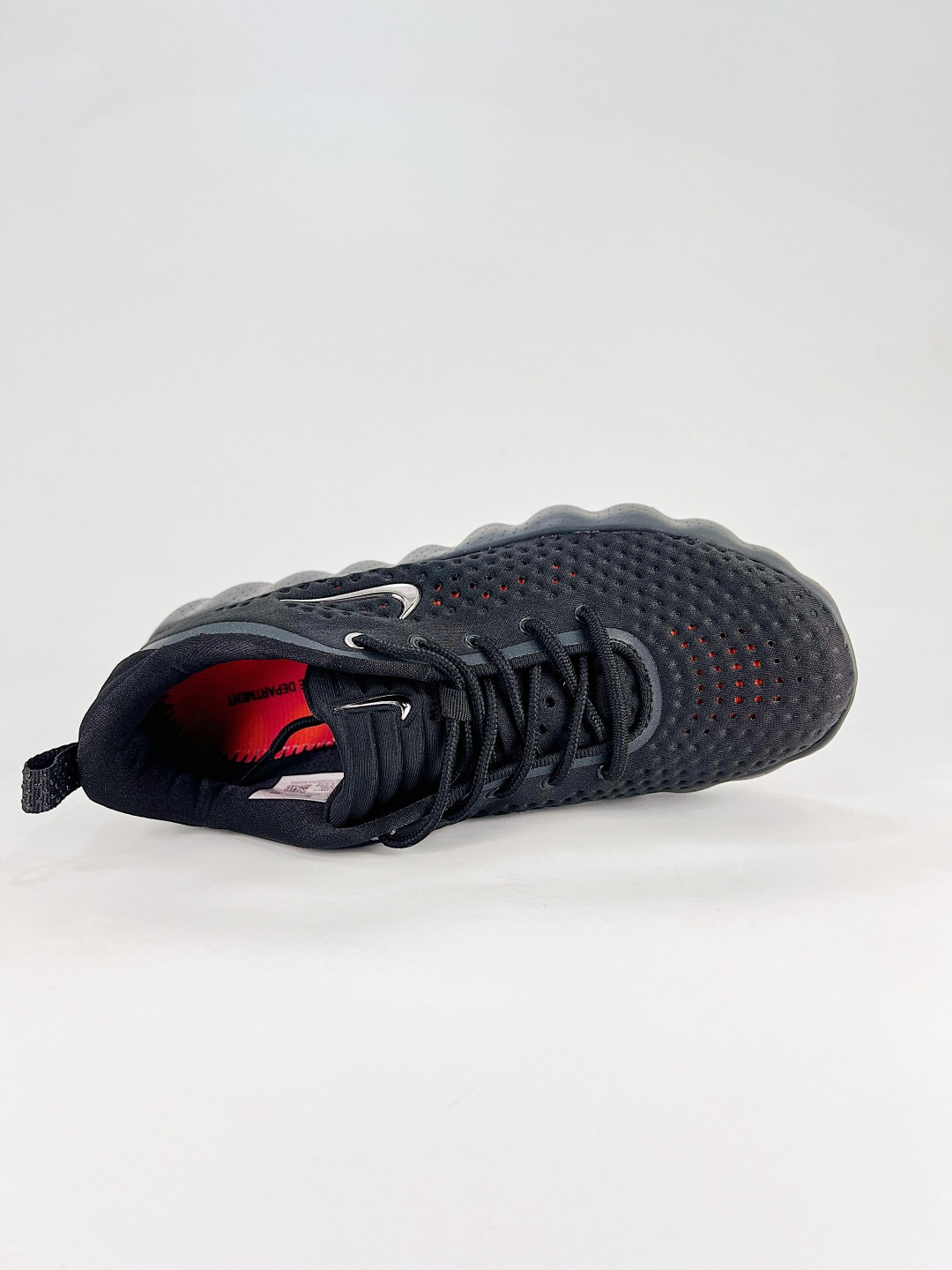 「NIKE」Mind 002 ブラックテクノロジー 素足感覚トレーニングシューズ