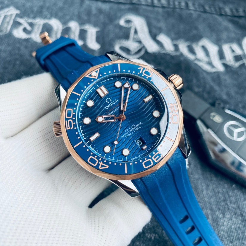 オメガ「Omega」シーマスター ダイバー 300M コーアクシャル マスター クロノメーター 42mm