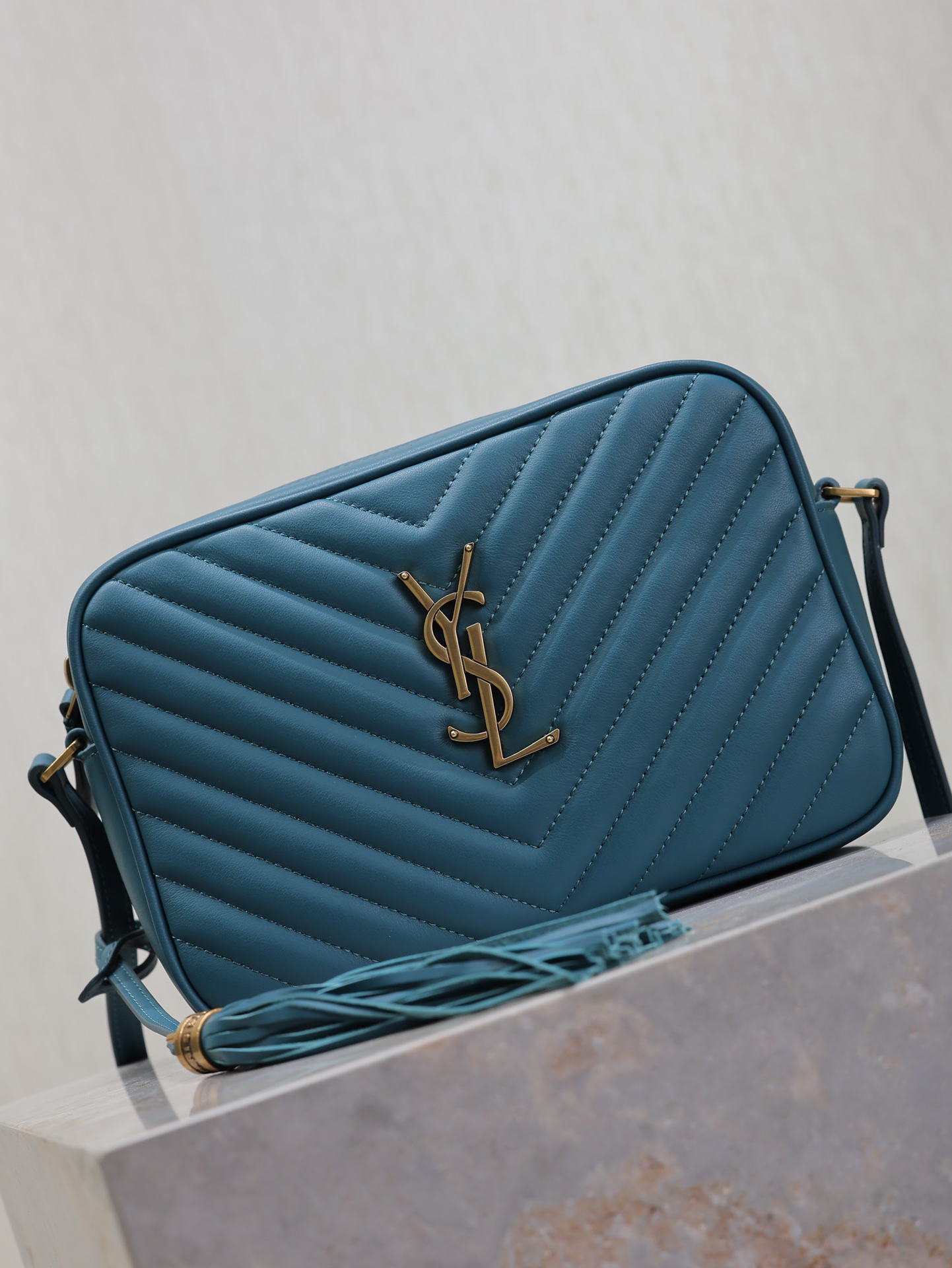 2026サンローラン「Saint Laurent LOU カメラバッグ