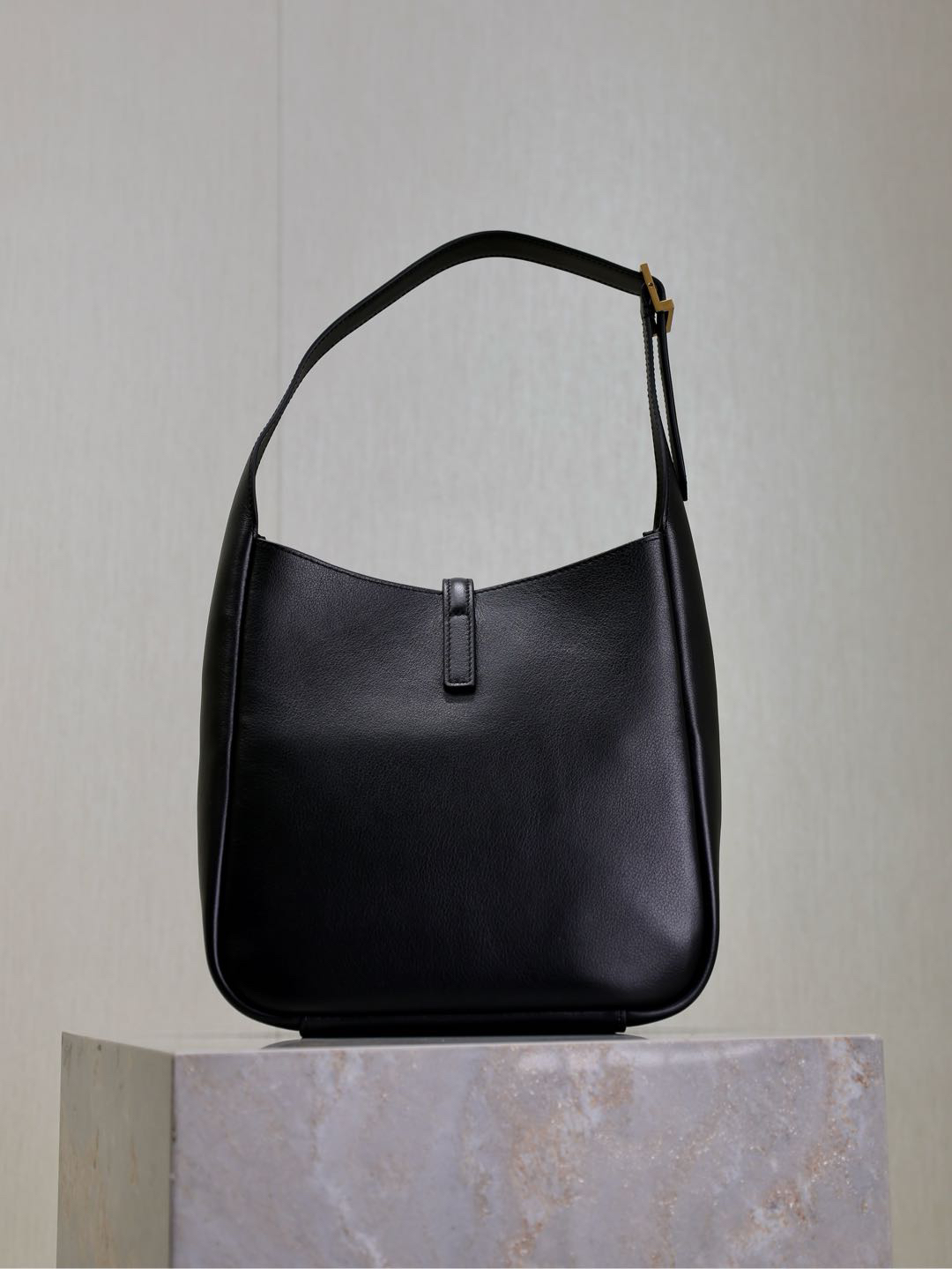 2026サンローラン「Saint Laurent LE 5 À 7 プティ スプレ グレインドレザー ショルダーバッグ