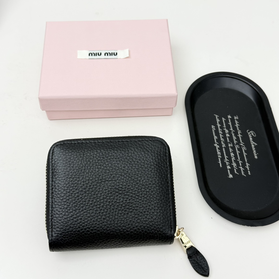 ミュウミュウ「Miu Miu」ミュウミュウ マテラッセ ラムスキン コンパクトバッグ 791 / ショルダーバッグ