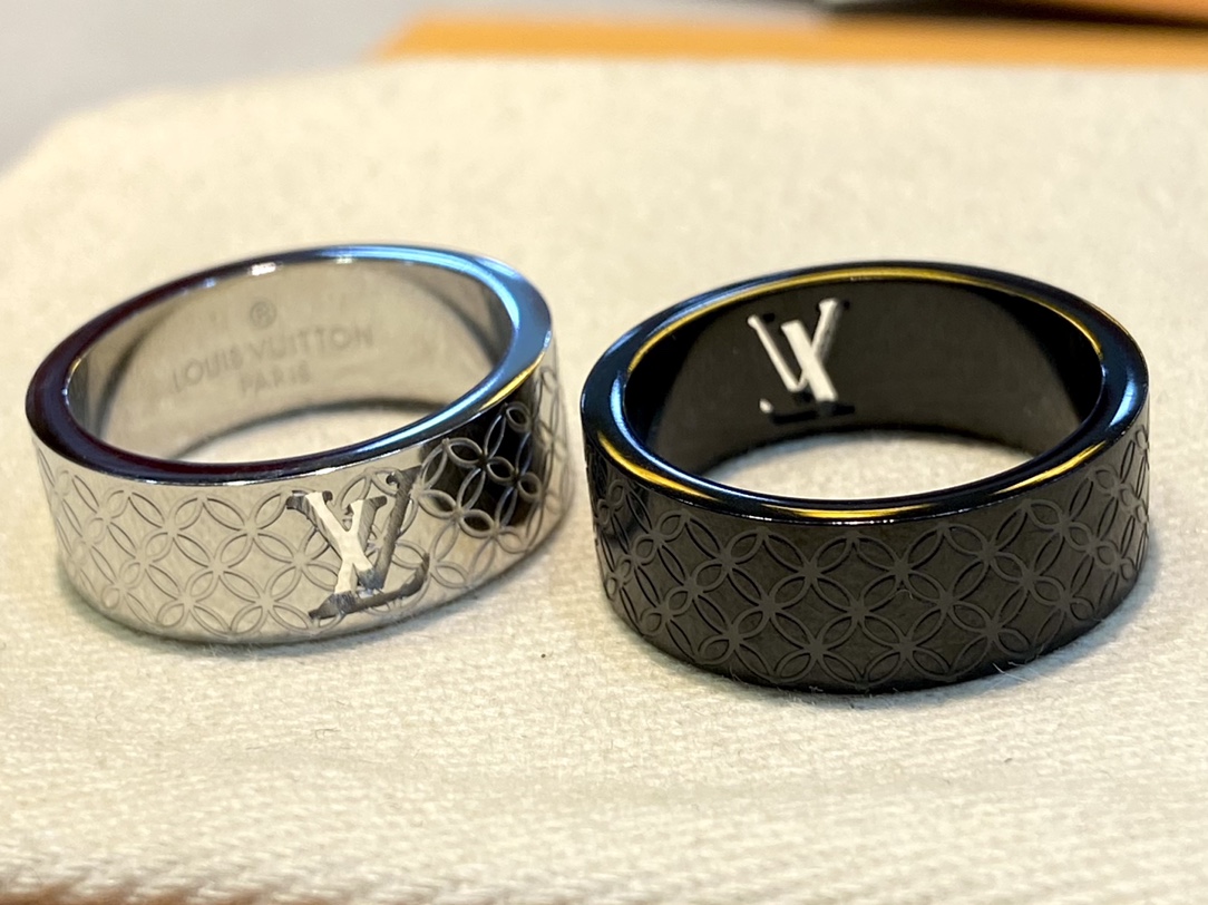 ルイ・ヴィトン「Louis Vuitton」モノグラム彫刻透かしリング